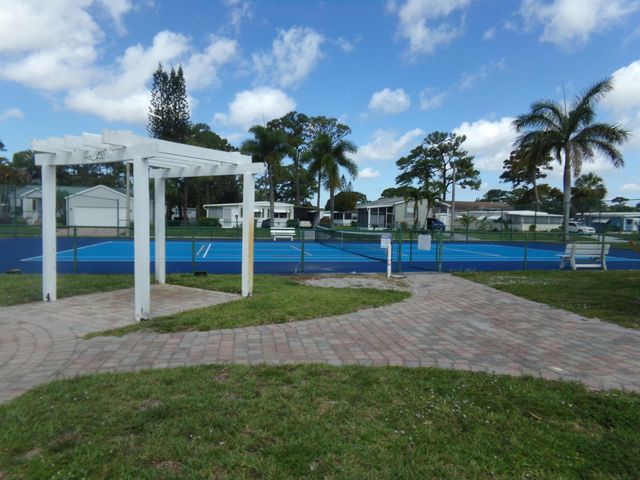 6385 Cypress Lane, Atlantis, FL 33462