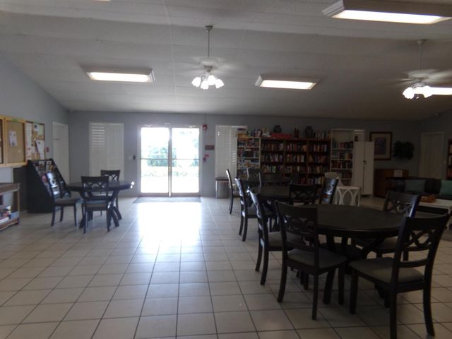 6385 Cypress Lane, Atlantis, FL 33462