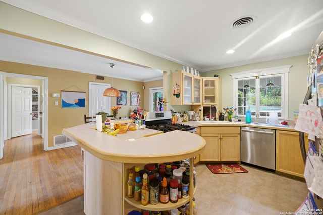 126 Shadow Hill, San Antonio, TX 78228