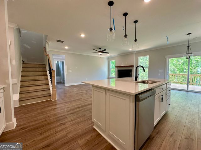 6816 Cambridge Drive, Flowery Branch, GA 30542
