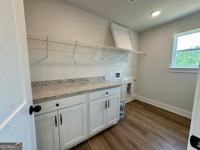 6816 Cambridge Drive, Flowery Branch, GA 30542