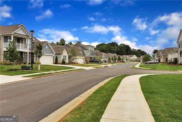 6816 Cambridge Drive, Flowery Branch, GA 30542