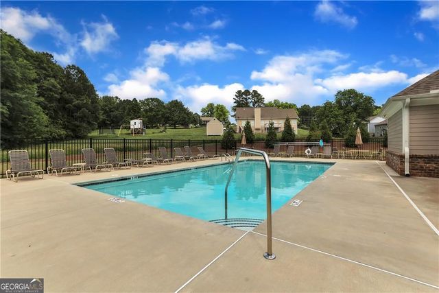6816 Cambridge Drive, Flowery Branch, GA 30542
