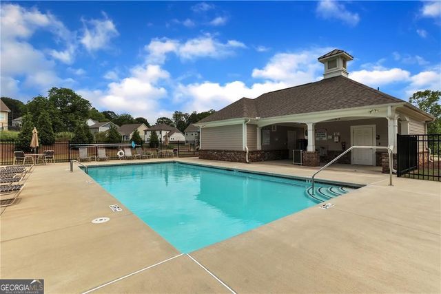 6816 Cambridge Drive, Flowery Branch, GA 30542