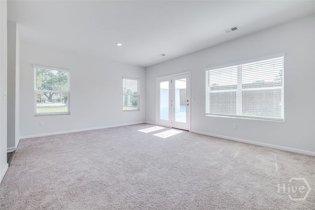 Image 10 of property listing at 9 Towne Park Court, Rincon, GA 31326