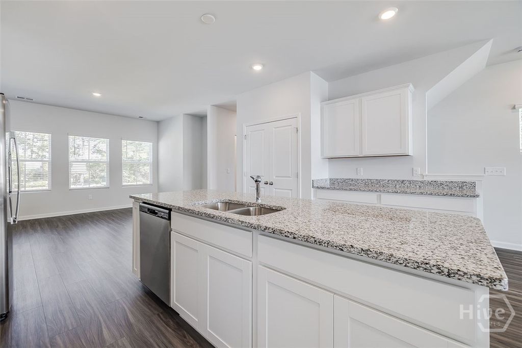 Image 16 of property listing at 9 Towne Park Court, Rincon, GA 31326