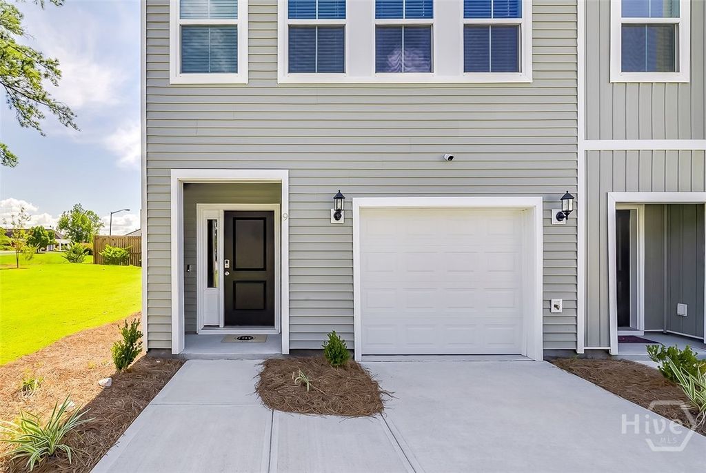 Image 3 of property listing at 9 Towne Park Court, Rincon, GA 31326