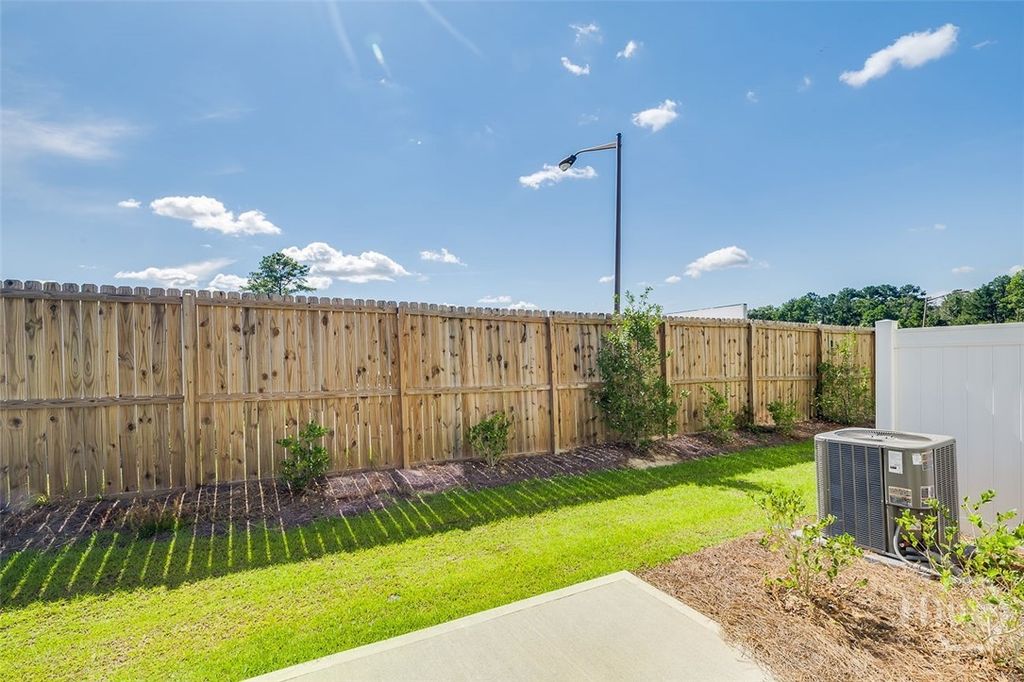 Image 36 of property listing at 9 Towne Park Court, Rincon, GA 31326