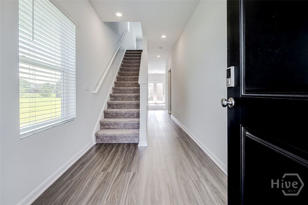 Image 4 of property listing at 9 Towne Park Court, Rincon, GA 31326
