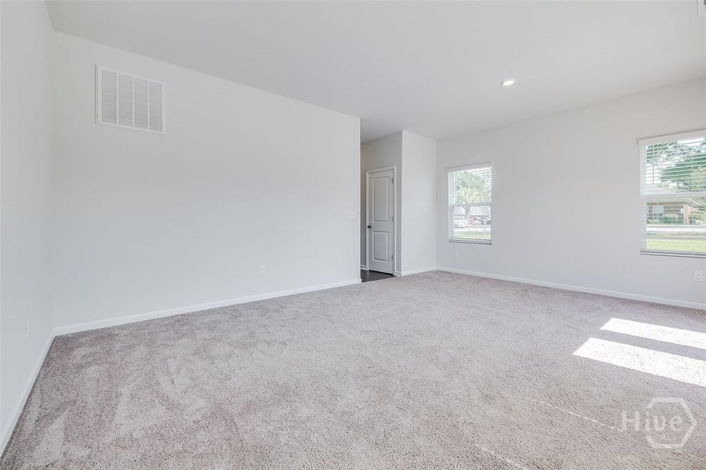 Image 9 of property listing at 9 Towne Park Court, Rincon, GA 31326