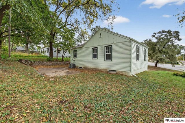 4051 Pratt Street, Omaha, NE 68111