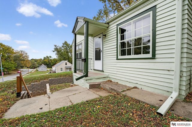 4051 Pratt Street, Omaha, NE 68111