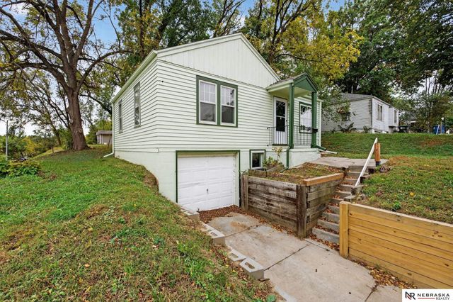 4051 Pratt Street, Omaha, NE 68111