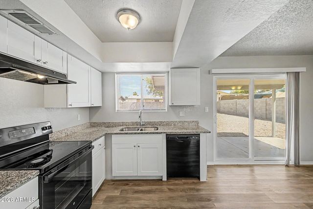 1022 W ANDERSON Drive, Phoenix, AZ 85023