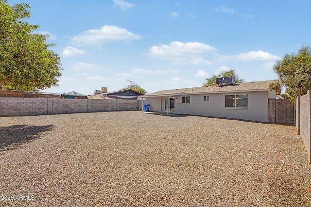 1022 W ANDERSON Drive, Phoenix, AZ 85023