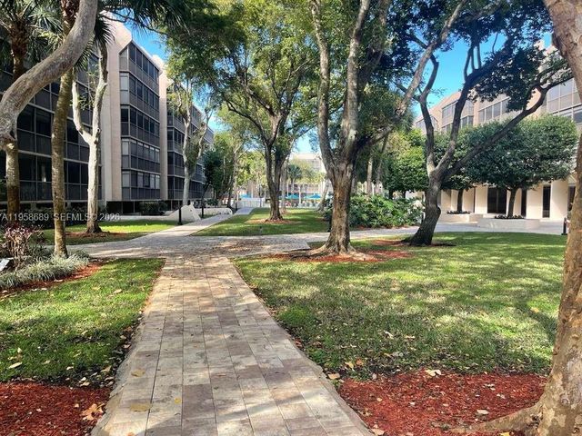 2802 N 46th Ave B425, Hollywood, FL 33021