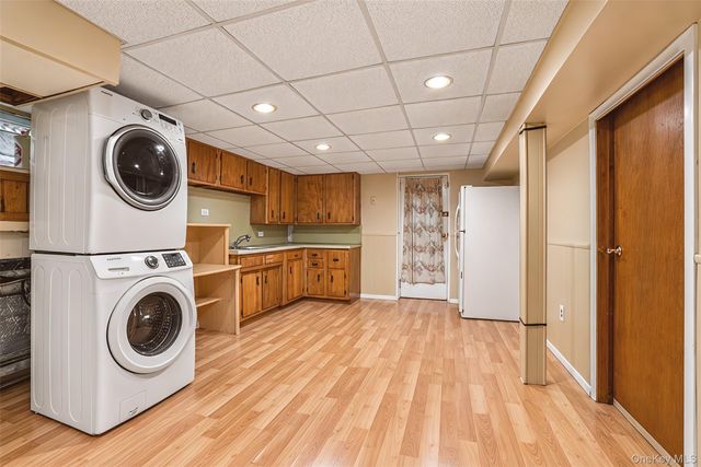 711 Covert Avenue, New Hyde Park, NY 11040