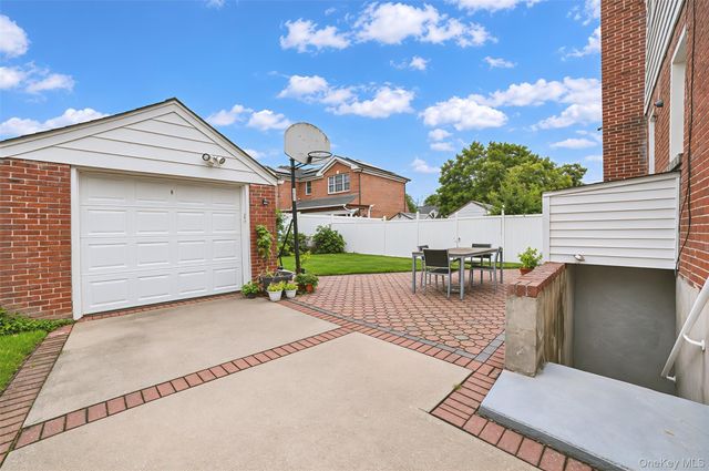 711 Covert Avenue, New Hyde Park, NY 11040