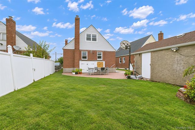 711 Covert Avenue, New Hyde Park, NY 11040