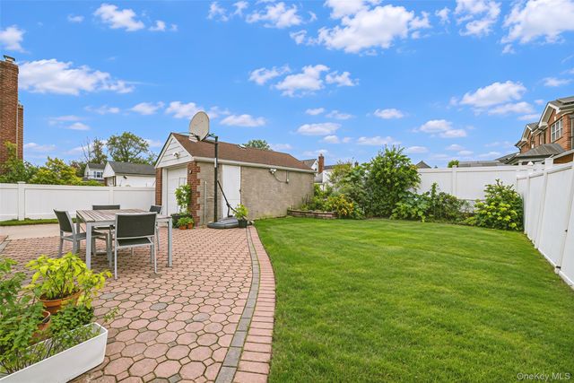 711 Covert Avenue, New Hyde Park, NY 11040