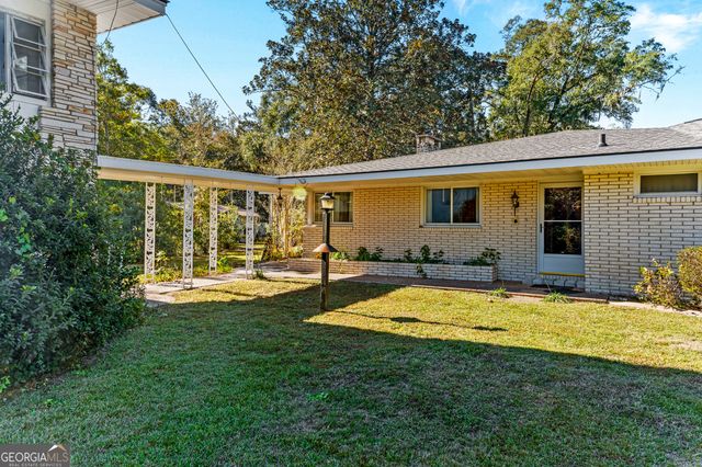 904 N Ash Street, Springfield, GA 31329