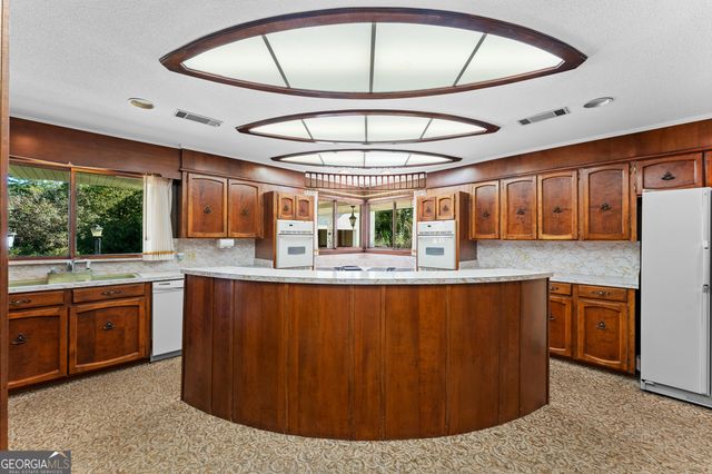 904 N Ash Street, Springfield, GA 31329