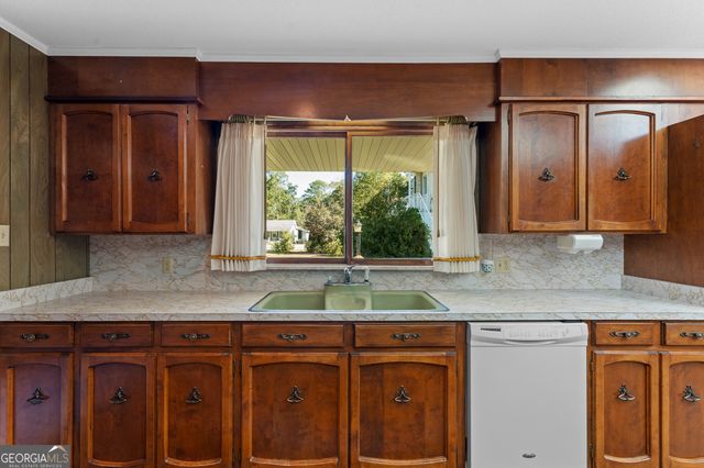 904 N Ash Street, Springfield, GA 31329