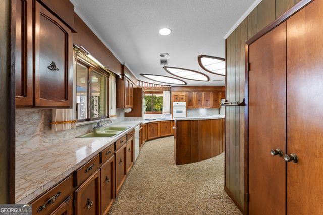 904 N Ash Street, Springfield, GA 31329