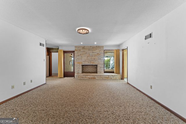 904 N Ash Street, Springfield, GA 31329