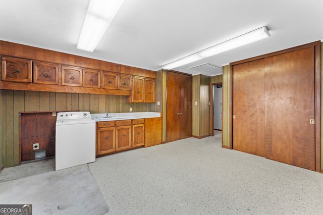 904 N Ash Street, Springfield, GA 31329