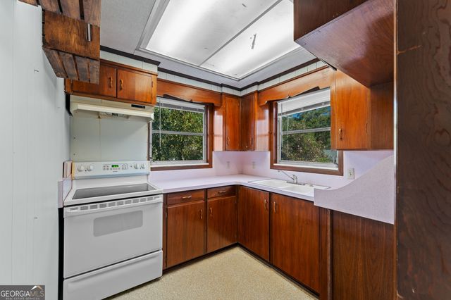 904 N Ash Street, Springfield, GA 31329