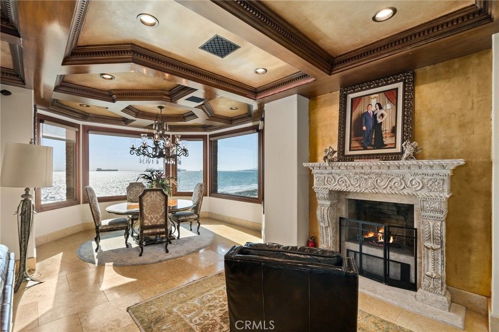 Image 17 of property listing at 2 60th pl, Long Beach, CA 90803