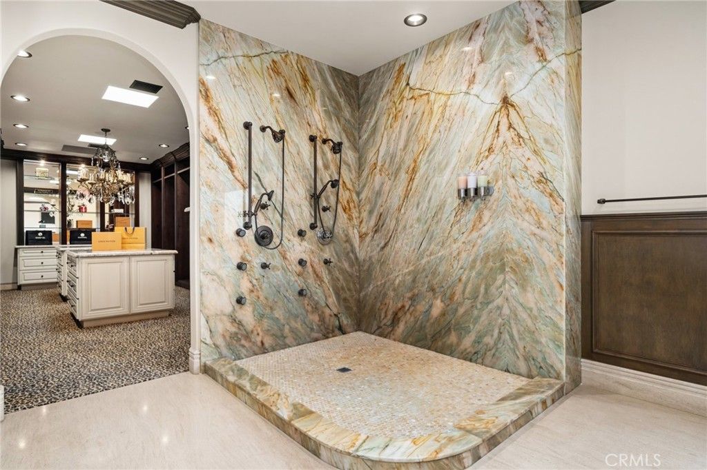 Image 43 of property listing at 2 60th pl, Long Beach, CA 90803