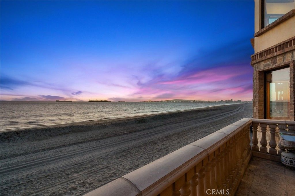 Image 49 of property listing at 2 60th pl, Long Beach, CA 90803