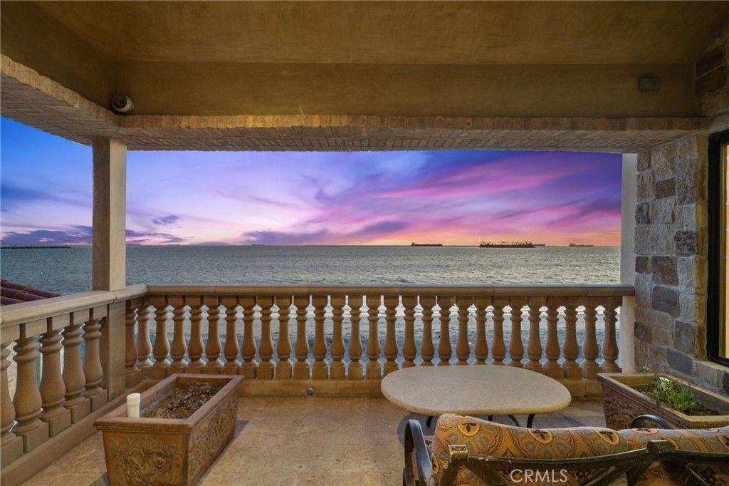 Image 51 of property listing at 2 60th pl, Long Beach, CA 90803