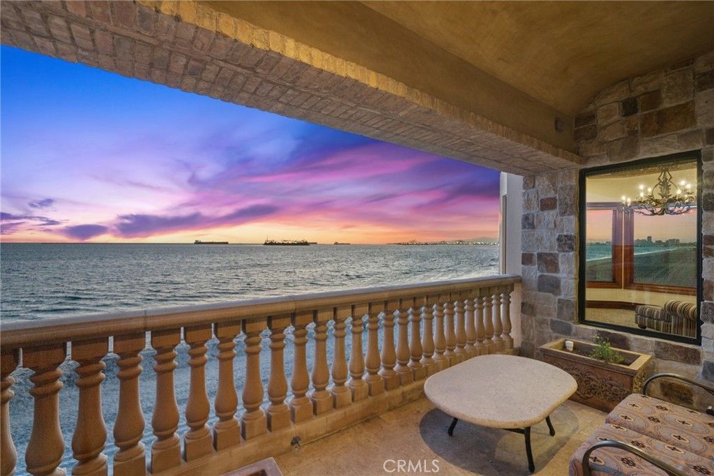 Image 52 of property listing at 2 60th pl, Long Beach, CA 90803