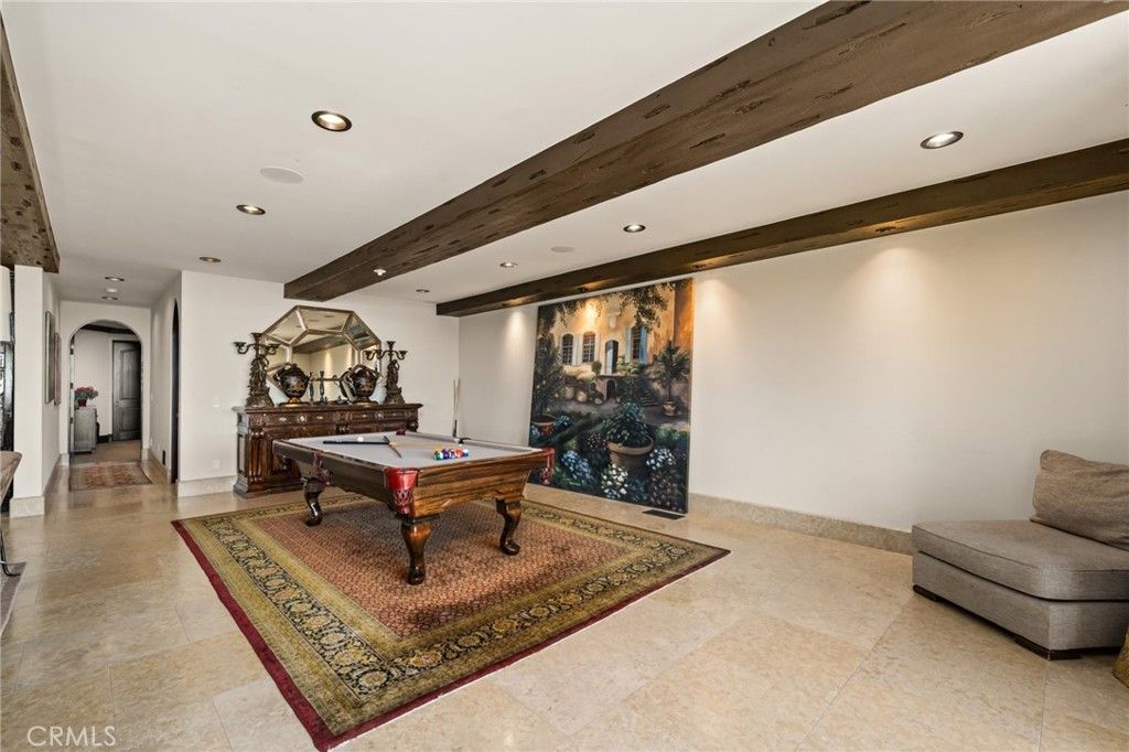 Image 8 of property listing at 2 60th pl, Long Beach, CA 90803