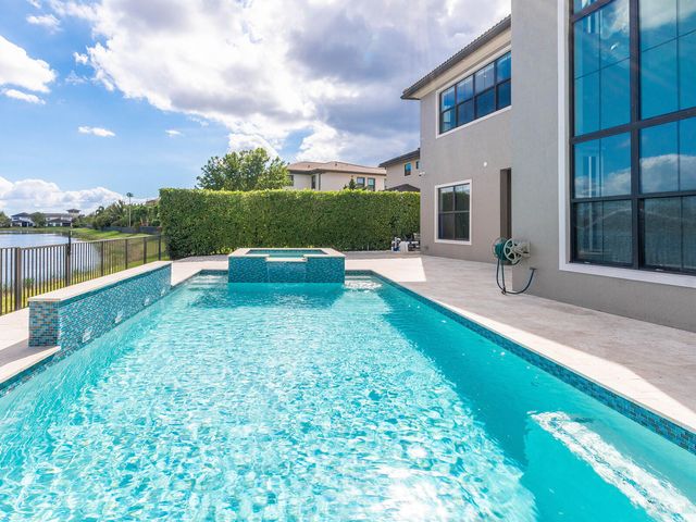 9040 Watercrest Circle W, Parkland, FL 33076