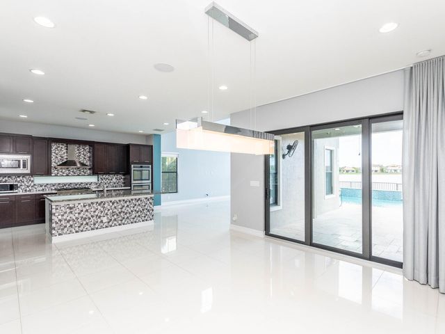 9040 Watercrest Circle W, Parkland, FL 33076