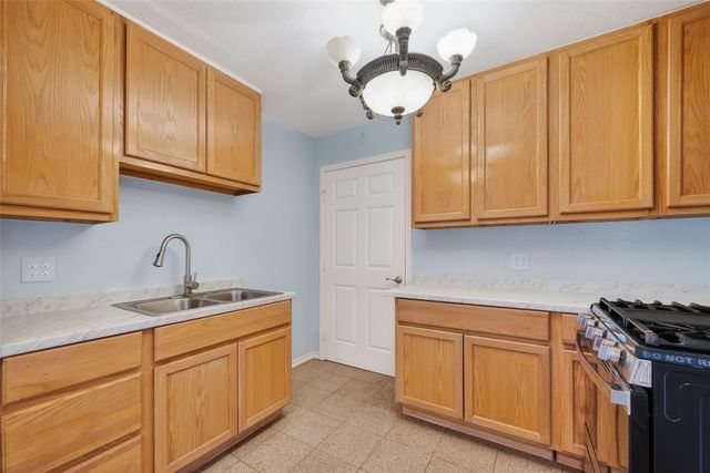 512 Bertloma Street, Pasadena, TX 77502