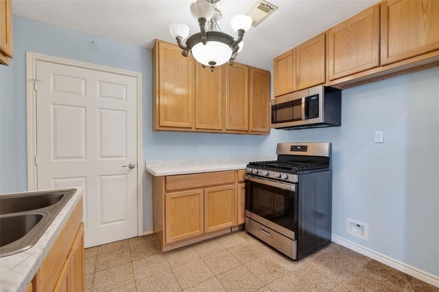 512 Bertloma Street, Pasadena, TX 77502