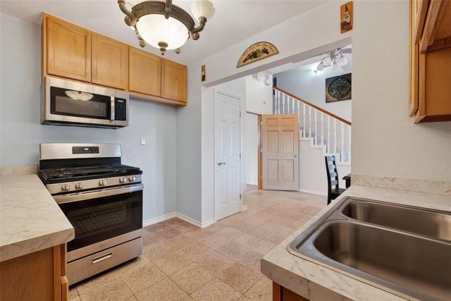 512 Bertloma Street, Pasadena, TX 77502