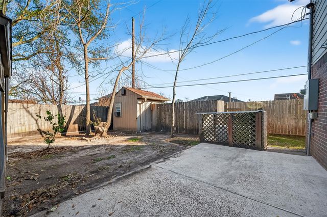 512 Bertloma Street, Pasadena, TX 77502