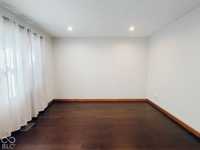 8702 Gillingham Lane, Fishers, IN 46038