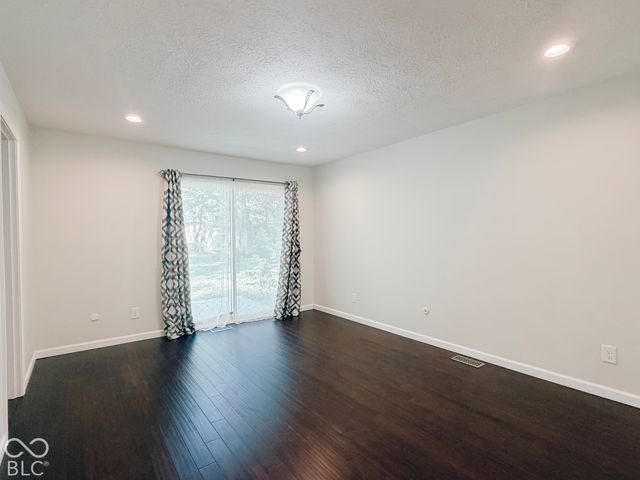 8702 Gillingham Lane, Fishers, IN 46038