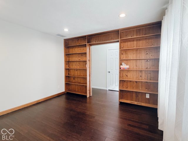 8702 Gillingham Lane, Fishers, IN 46038