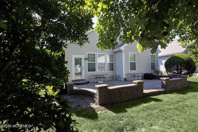89 Huntington Drive, Jackson, NJ 08527
