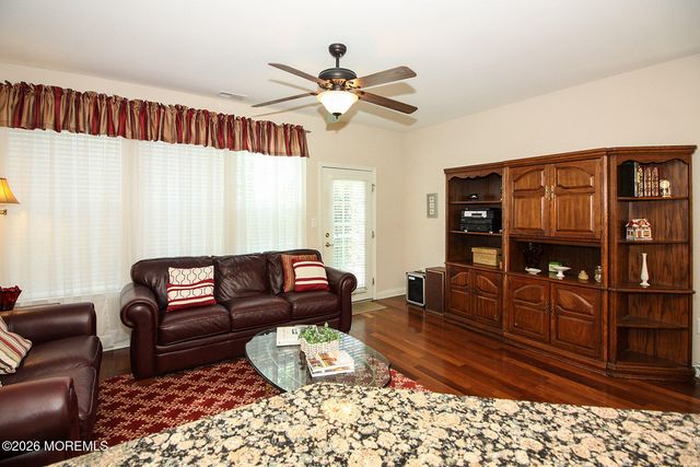 89 Huntington Drive, Jackson, NJ 08527