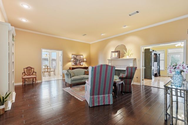 10 Chicot Drive, Maumelle, AR 72113