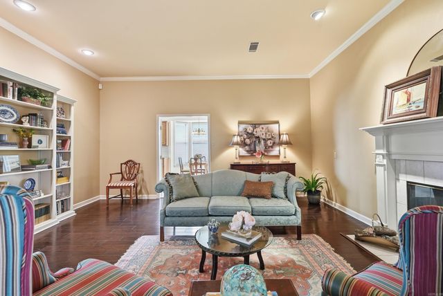 10 Chicot Drive, Maumelle, AR 72113